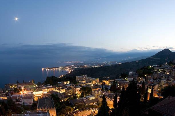 Sebastian House Casa Vacanze Giardini Naxos Exterior photo