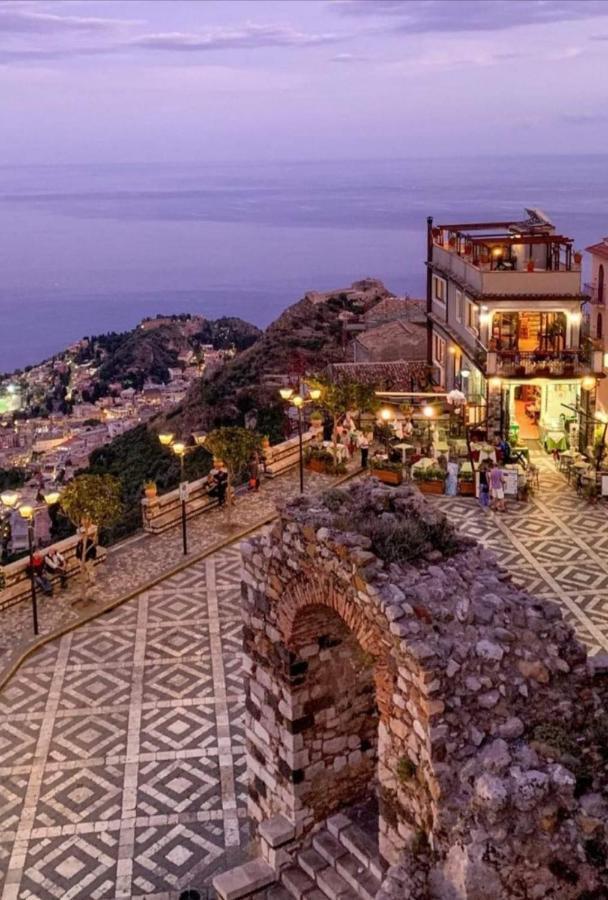 Sebastian House Casa Vacanze Giardini Naxos Exterior photo
